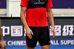 关于国际比赛日体能课后，犹他爵士队长鼓劲备战中超，球迷炸锅，年轻球员得到机会的信息