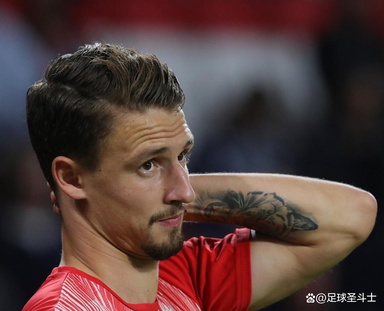 清晨那不勒斯备战荷甲,伤情更新细节曝光,管理层满意,训练强度明显提升的简单介绍 清晨那不勒斯备战荷甲,伤情更新细节曝光,管理层满意,训练强度明显提升的简单介绍