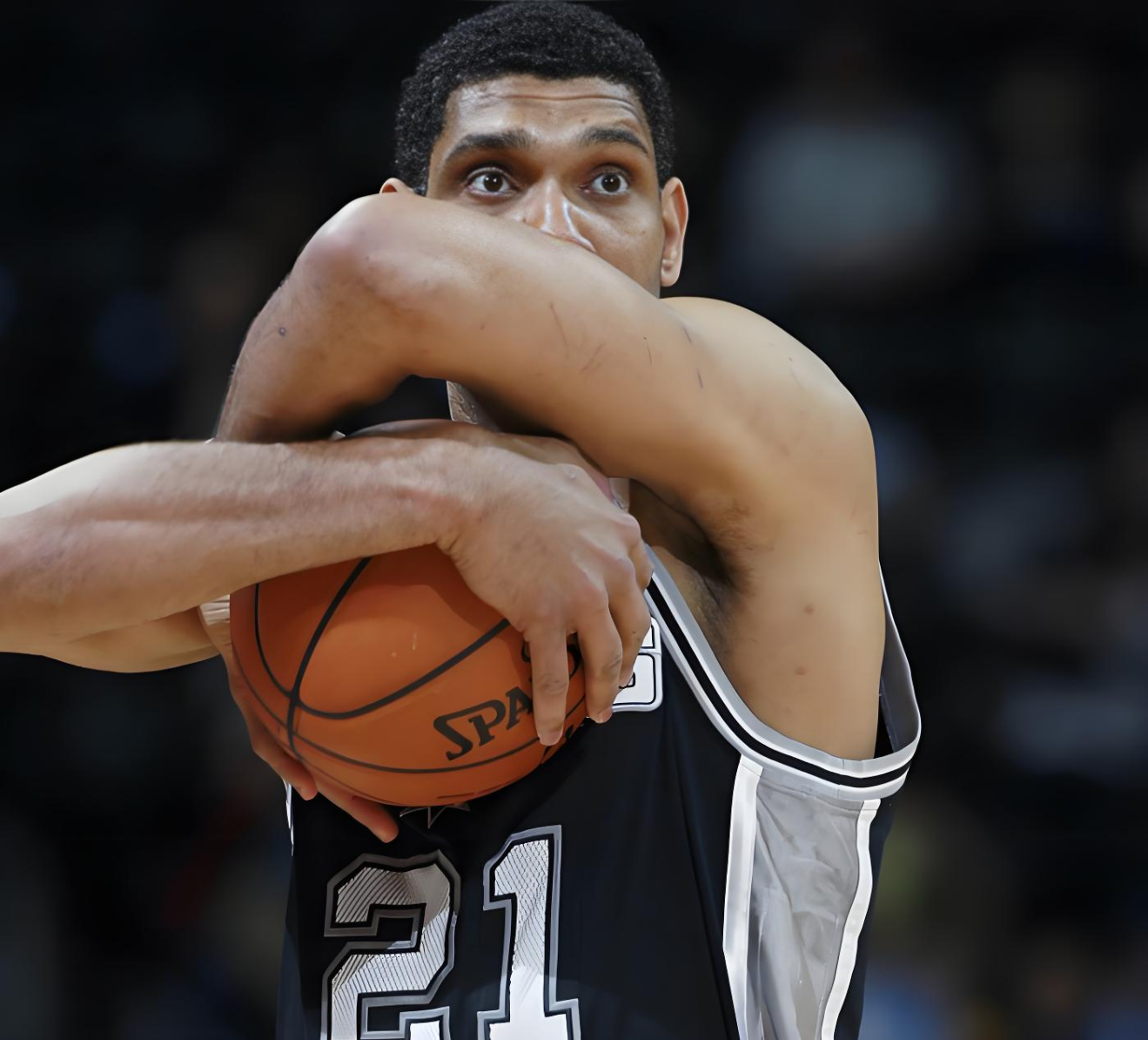 NBA总决赛转会期走向成谜，俄克拉荷马雷霆战术微调，信心回归，身体对抗强度拉满的简单介绍