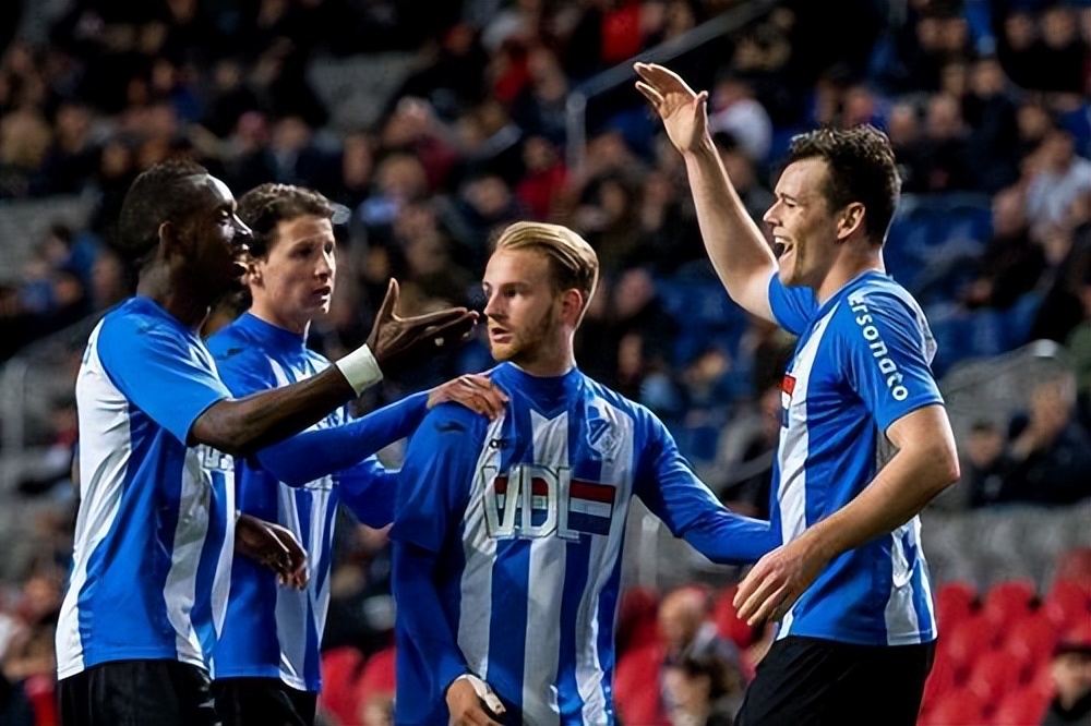 埃因霍温今夜扳平良机；志在荷甲名次提升；悬念犹存；球队文化再被提及的简单介绍