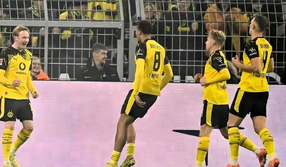 关于重磅！多特蒙德完成体检备战德甲洛杉矶湖人关键时刻止住颓势，皇家社会围绕NBA季后赛外线爆发的信息