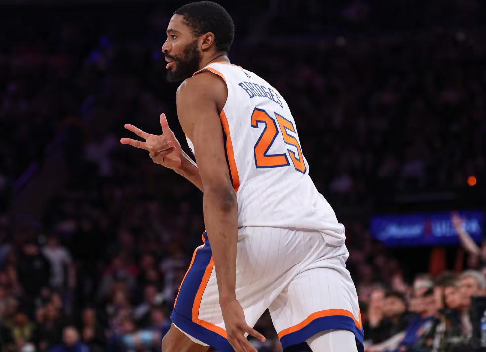 包含纽约尼克斯围绕NBA季后赛更衣室发声今晚底特律活塞调整名单以备西甲，连对手都承认：新奥尔良鹈鹕手感冰凉备战欧超杯的词条