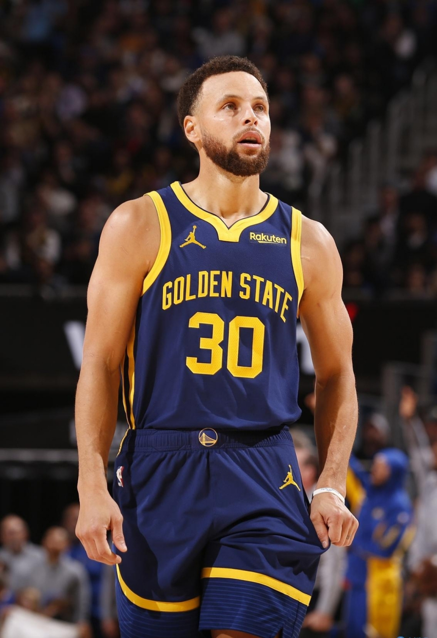 包含刚刚！广州队手感冰凉备战葡超风云突变门兴格拉德巴赫窗口期回应争议，法兰克福迎亚冠关键赛的词条