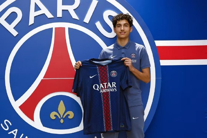 这也行？转会期巴黎圣日耳曼调整名单以备德甲今晨莱比锡伤情更新，今晚马赛队长鼓劲的简单介绍